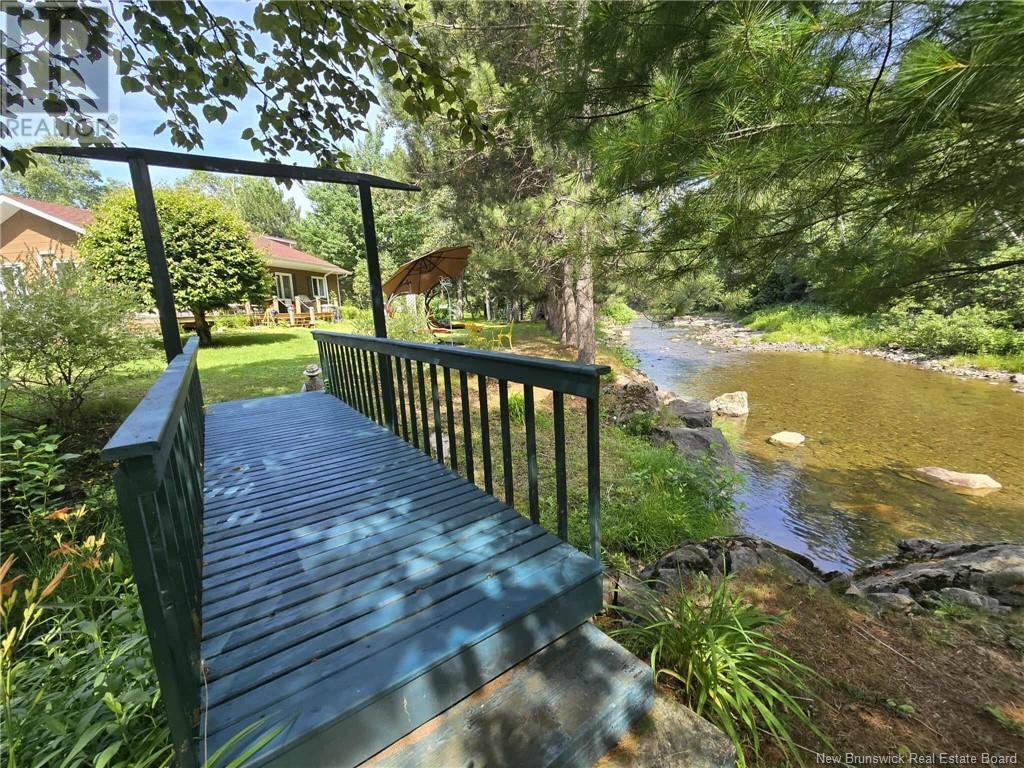 398 Linda Street, Beresford, New Brunswick  E8K 2C9 - Photo 32 - NB123738