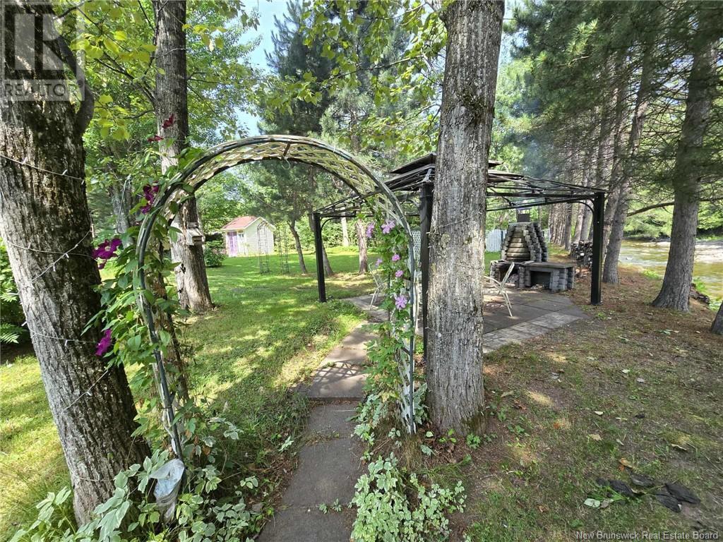 398 Linda Street, Beresford, New Brunswick  E8K 2C9 - Photo 44 - NB123738