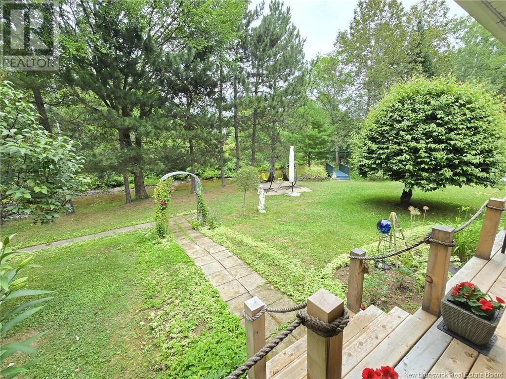 398 Linda Street, Beresford, New Brunswick  E8K 2C9 - Photo 9 - NB123738