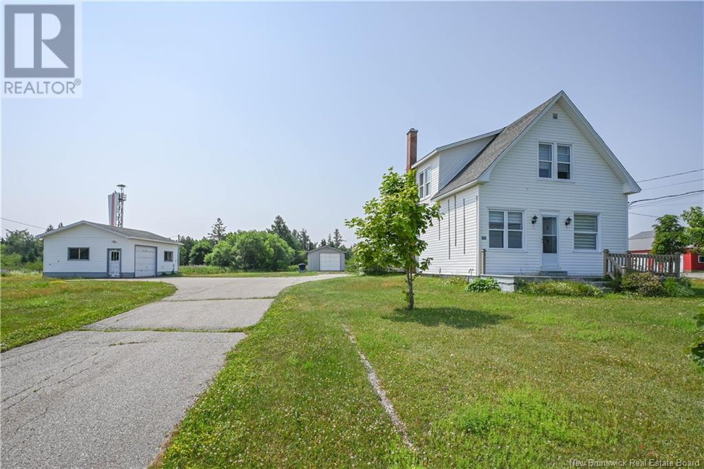 7934 rue Saint-Paul Street, Bas-Caraquet, New Brunswick