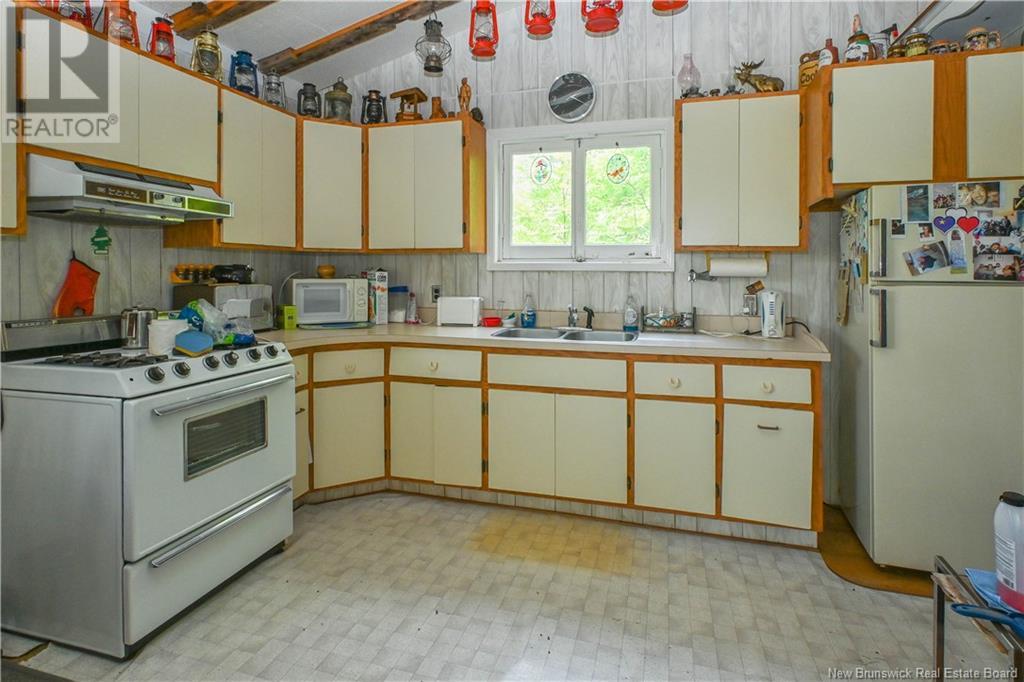 7934 Rue Saint-Paul Street, Bas-Caraquet, New Brunswick  E1W 6E1 - Photo 29 - NB123745
