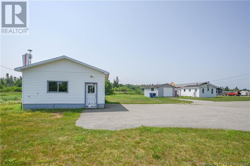 7934 Rue Saint-Paul Street, Bas-Caraquet, New Brunswick  E1W 6E1 - Photo 7 - NB123745