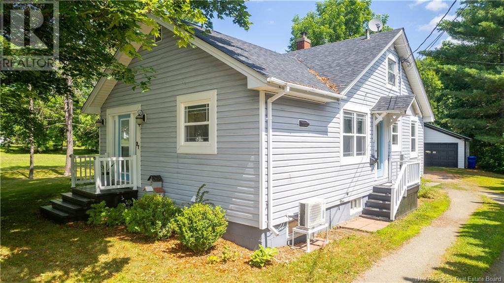 27 Hill Street, St. Stephen, New Brunswick  E3L 1N6 - Photo 2 - NB123694