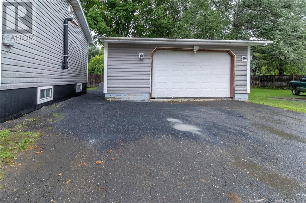 121 Wentworth Street, Woodstock, New Brunswick  E7M 2Z4 - Photo 3 - NB123762
