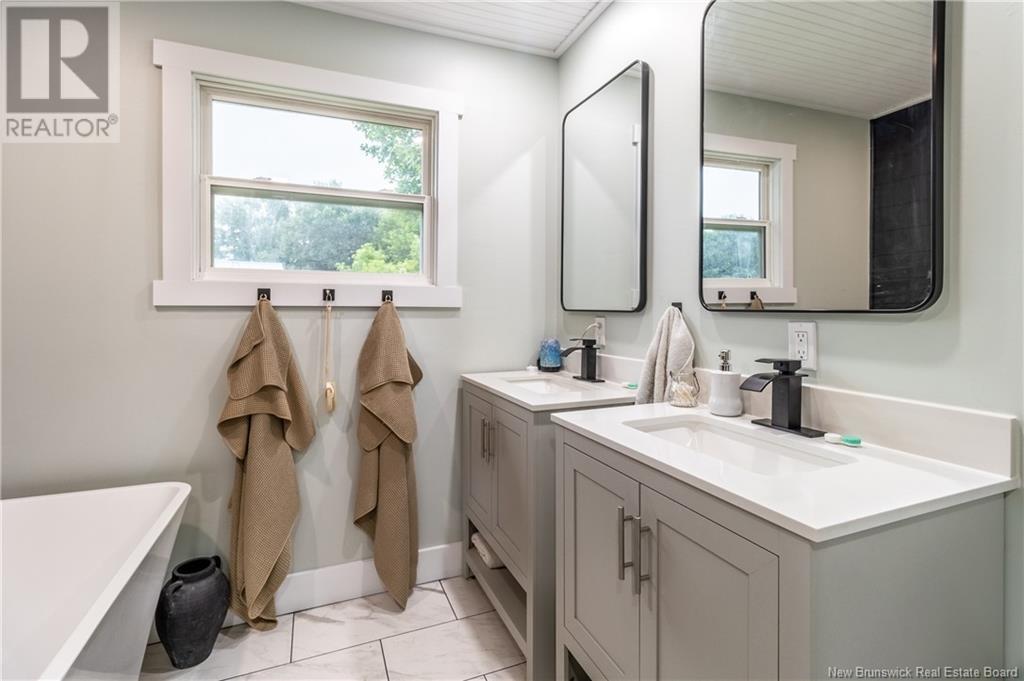121 Wentworth Street, Woodstock, New Brunswick  E7M 2Z4 - Photo 32 - NB123762