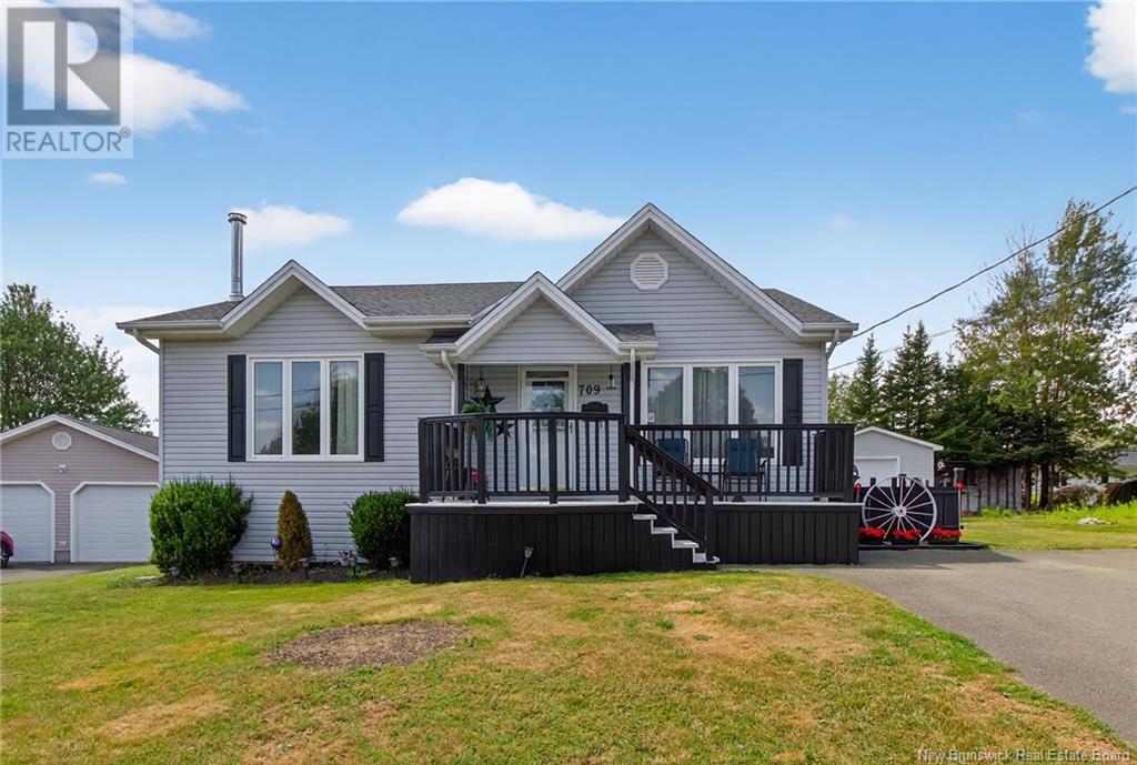 709 Boudreau Street, Dieppe, New Brunswick  E1A 6X5 - Photo 1 - NB123778