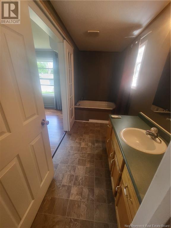 322 Crammond Court, Newcastle, New Brunswick  E1V 2B7 - Photo 12 - NB123768