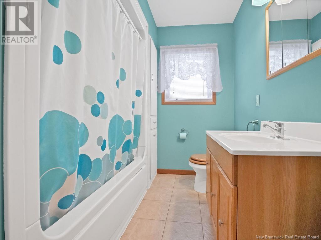 94 Hedgewood, Moncton, New Brunswick  E1E 2W5 - Photo 21 - NB123822