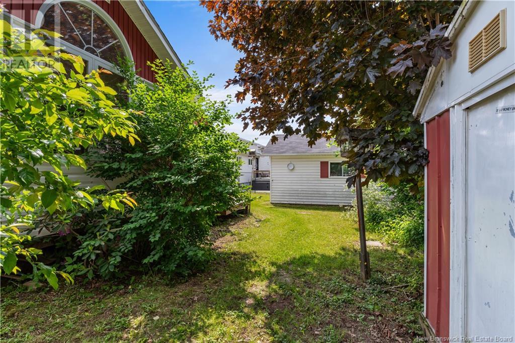 94 Hedgewood, Moncton, New Brunswick  E1E 2W5 - Photo 31 - NB123822
