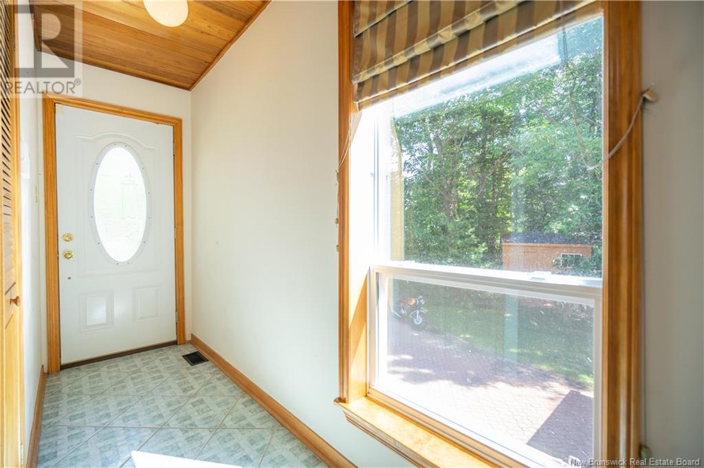 92 Edgewater Lane, Saint John, New Brunswick  E2M 6K8 - Photo 4 - NB123739