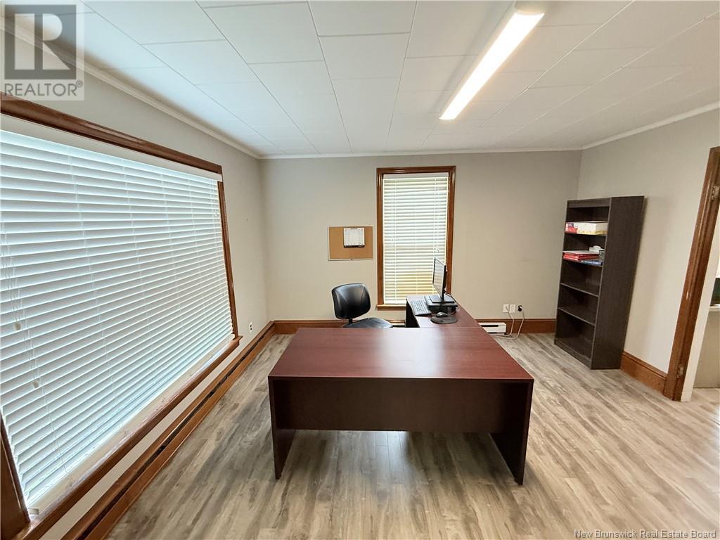 733 Main Street, Woodstock, New Brunswick  E7M 2E6 - Photo 10 - NB123866