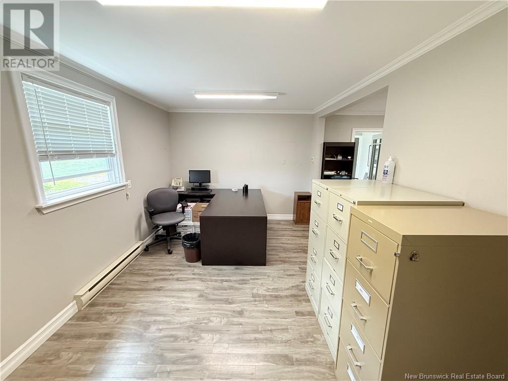 733 Main Street, Woodstock, New Brunswick  E7M 2E6 - Photo 14 - NB123866