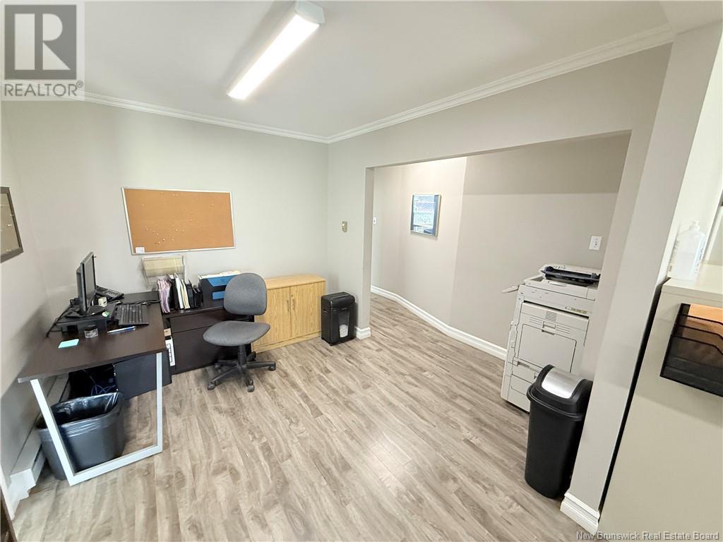 733 Main Street, Woodstock, New Brunswick  E7M 2E6 - Photo 16 - NB123866