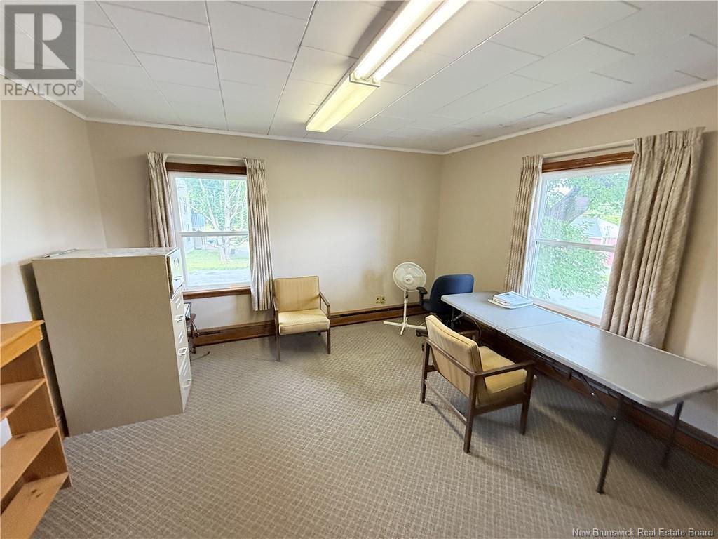 733 Main Street, Woodstock, New Brunswick  E7M 2E6 - Photo 23 - NB123866