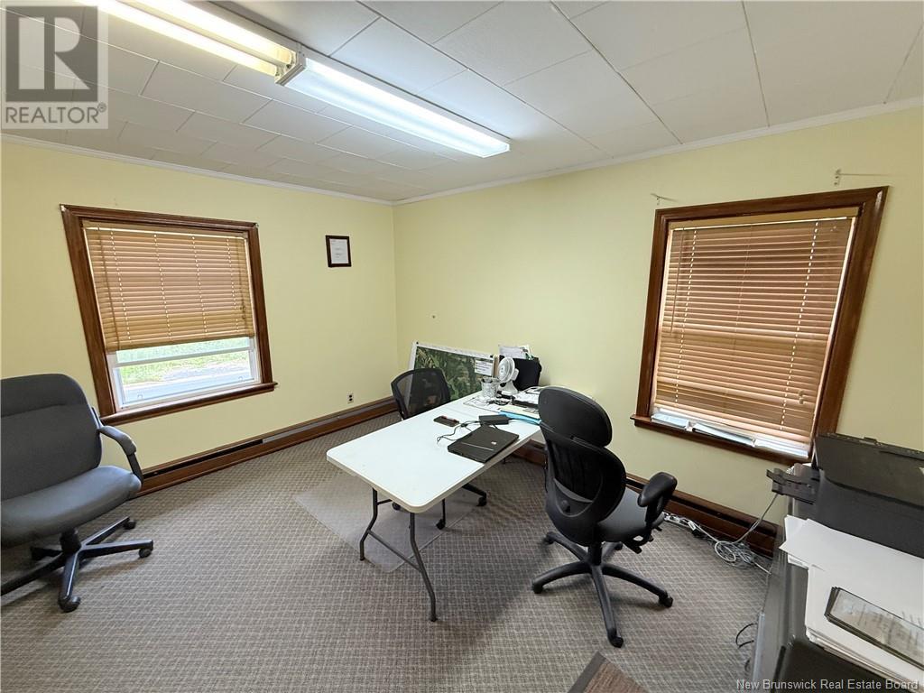 733 Main Street, Woodstock, New Brunswick  E7M 2E6 - Photo 24 - NB123866