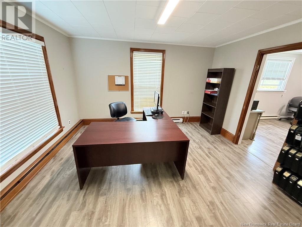 733 Main Street, Woodstock, New Brunswick  E7M 2E6 - Photo 10 - NB123874