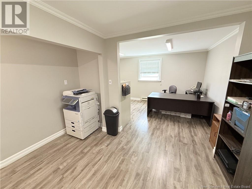 733 Main Street, Woodstock, New Brunswick  E7M 2E6 - Photo 11 - NB123874