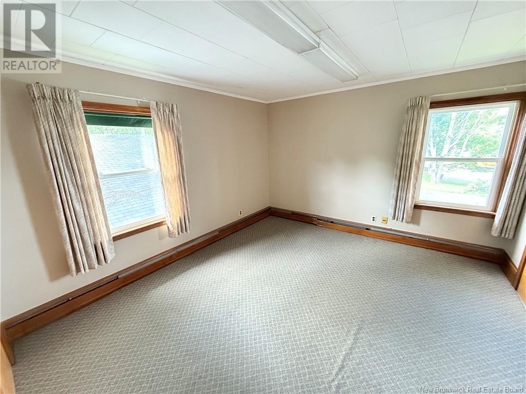 733 Main Street, Woodstock, New Brunswick  E7M 2E6 - Photo 20 - NB123874