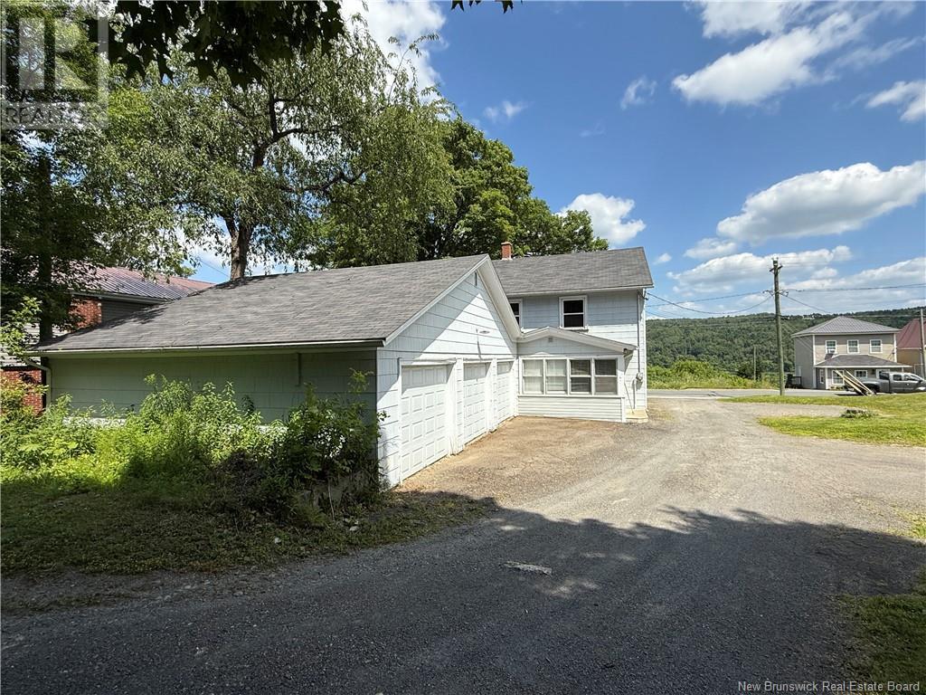 733 Main Street, Woodstock, New Brunswick  E7M 2E6 - Photo 4 - NB123874