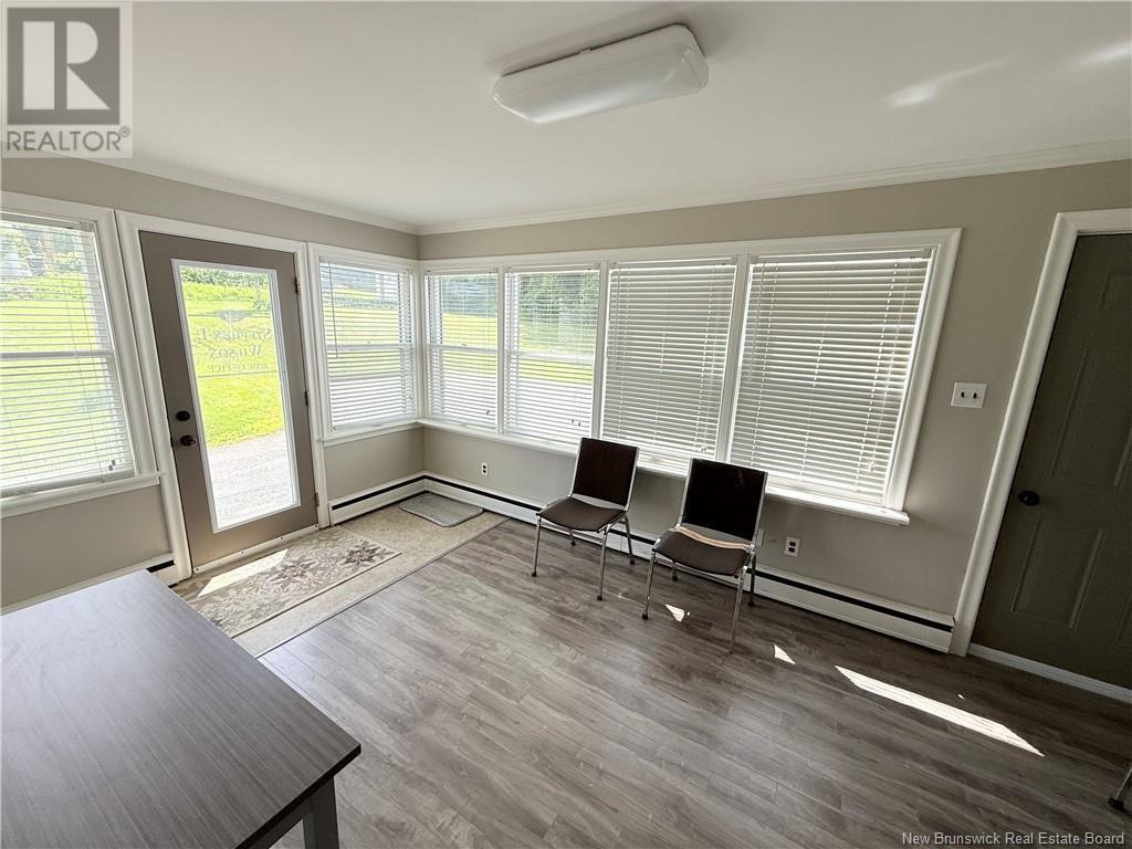 733 Main Street, Woodstock, New Brunswick  E7M 2E6 - Photo 5 - NB123874