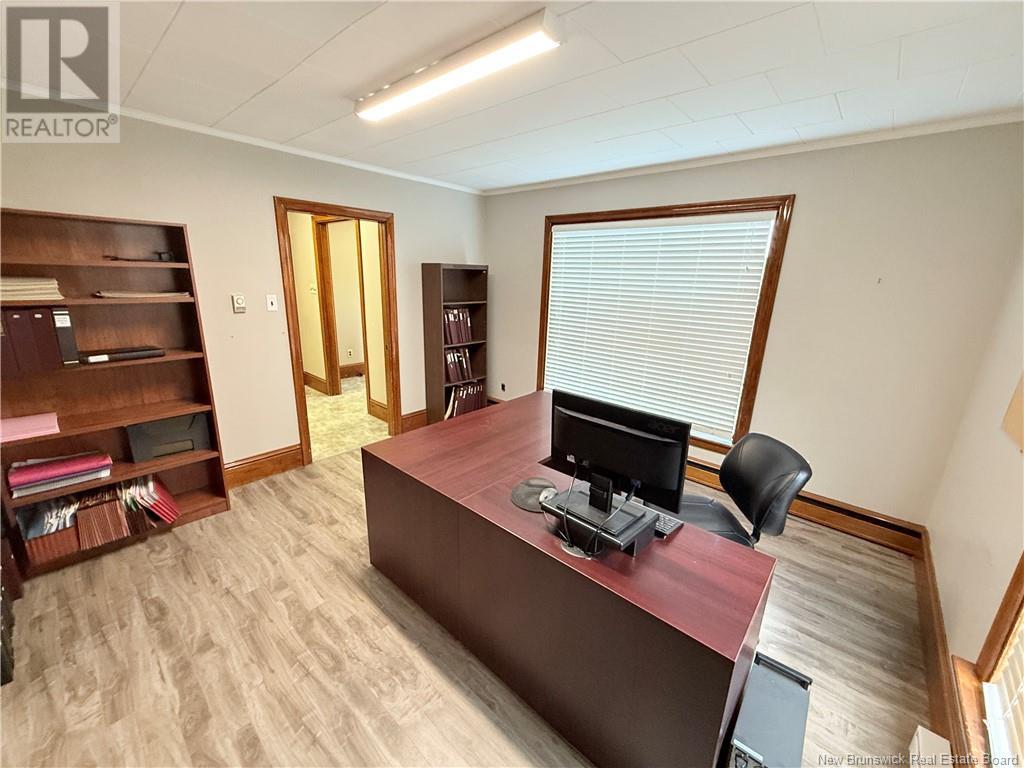 733 Main Street, Woodstock, New Brunswick  E7M 2E6 - Photo 9 - NB123874