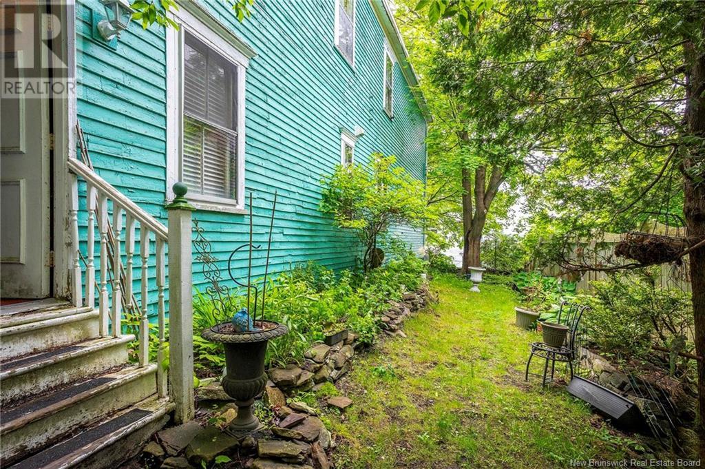 15 Waring Street, Saint John, New Brunswick  E2K 5A3 - Photo 3 - NB123850