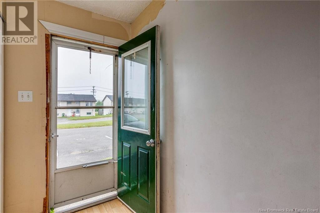 704 Highmeadow Drive, Saint John, New Brunswick  E2J 3V1 - Photo 4 - NB123665