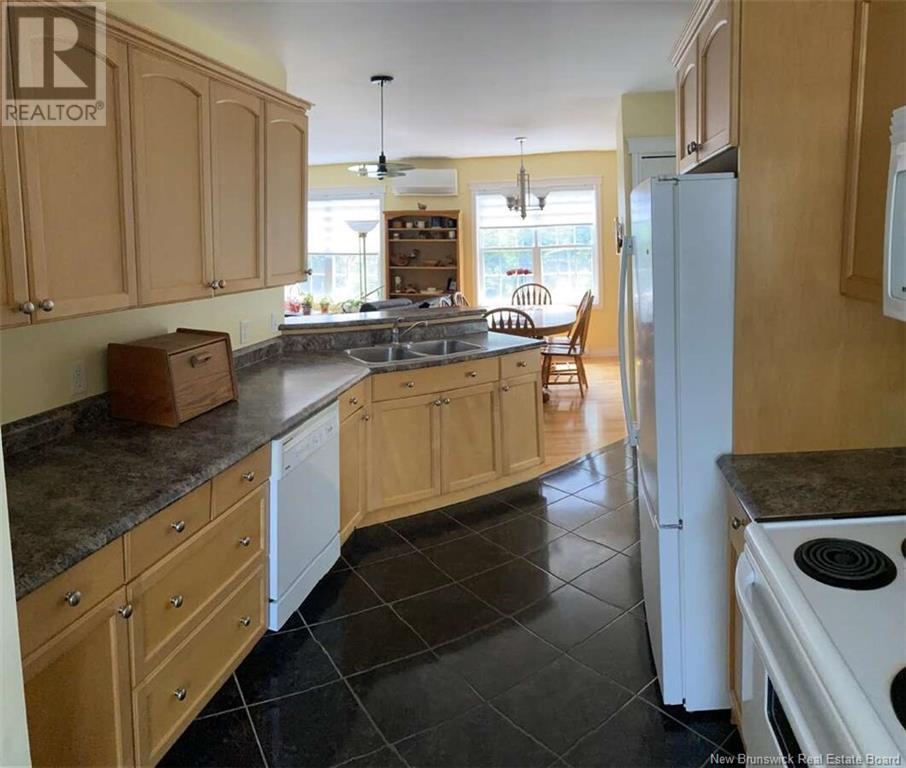 31 Thomas Court, Fredericton, New Brunswick  E3A 9Y4 - Photo 4 - NB123959