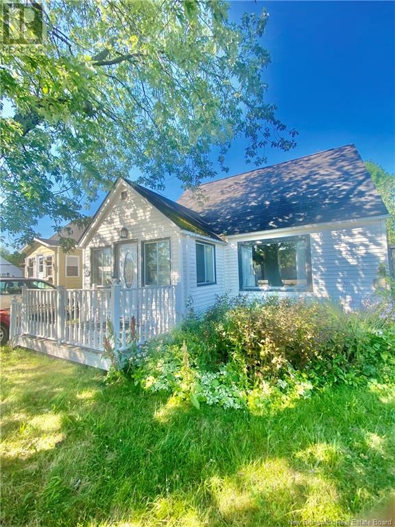 136 Shirley Avenue, Moncton, New Brunswick  E1C 6N7 - Photo 1 - NB123889