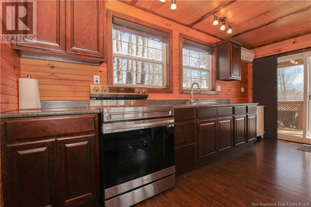 444 Square Lake, Saint-Andre-Leblanc, New Brunswick  E4P 6A6 - Photo 12 - NB123994