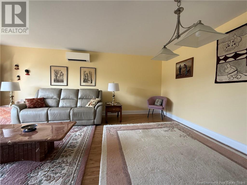 990 Edgewood, Bathurst, New Brunswick  E2A 3T3 - Photo 17 - NB123960