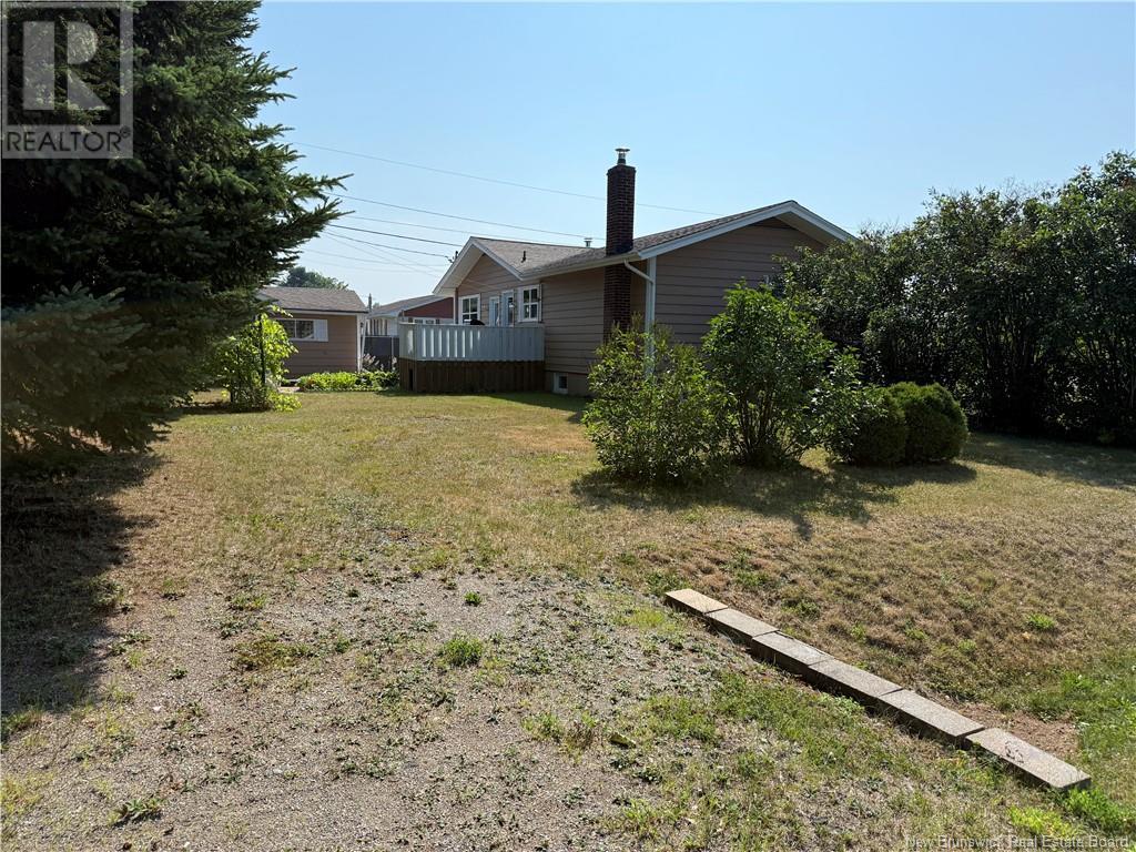 990 Edgewood, Bathurst, New Brunswick  E2A 3T3 - Photo 6 - NB123960