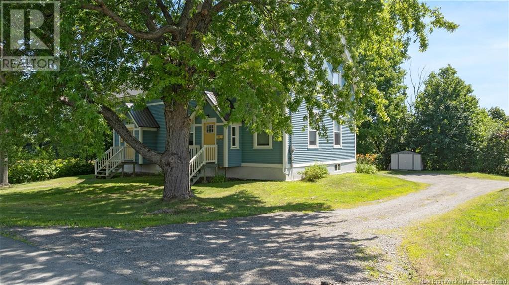 60-62 Queensway Way, St. Stephen, New Brunswick  E3L 1J5 - Photo 2 - NB123940