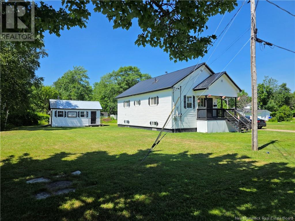 63 First Avenue, Mcadam, New Brunswick  E6J 1S7 - Photo 11 - NB124024