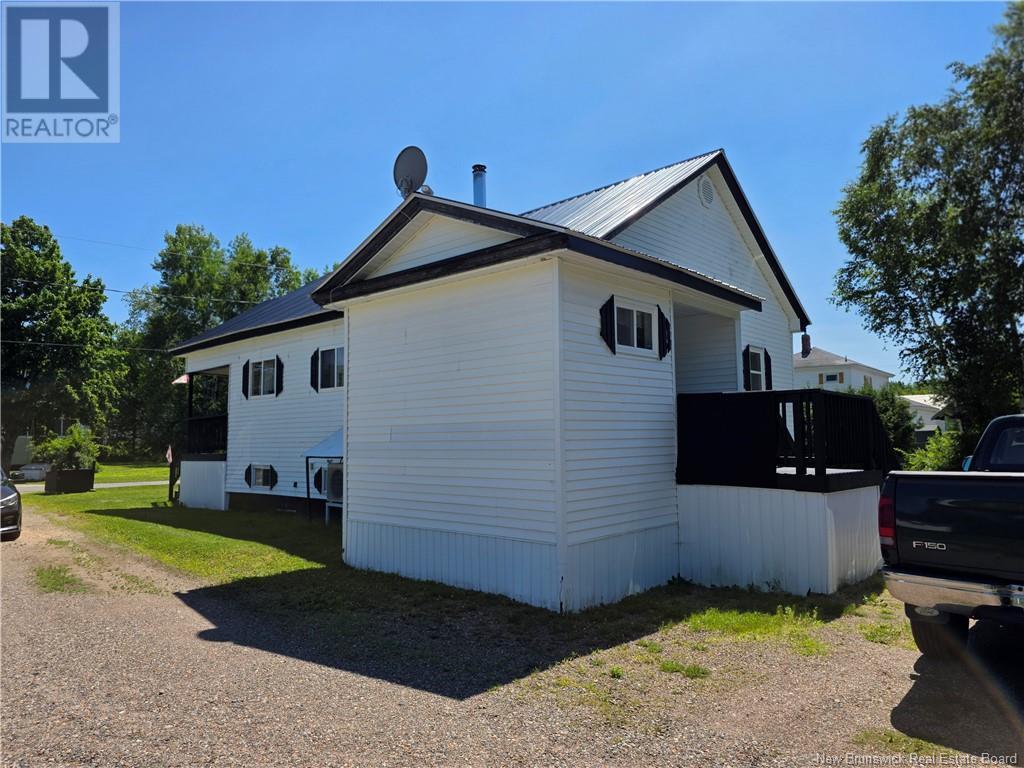 63 First Avenue, Mcadam, New Brunswick  E6J 1S7 - Photo 5 - NB124024