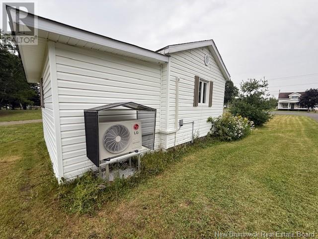 717 Des Pionniers Avenue, Balmoral, New Brunswick  E8E 1B3 - Photo 11 - NB124021