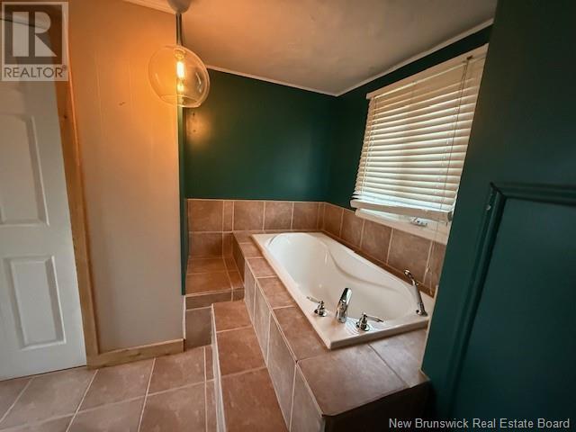 717 Des Pionniers Avenue, Balmoral, New Brunswick  E8E 1B3 - Photo 6 - NB124021