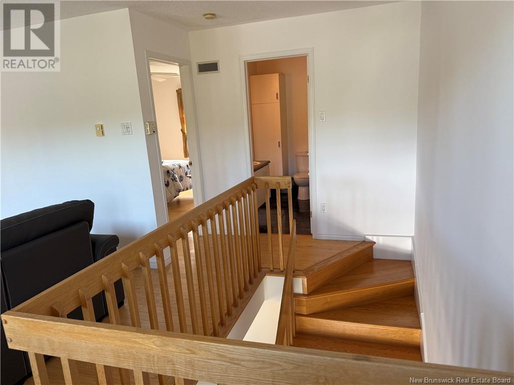 1085 Westbrook Court, Bathurst, New Brunswick  E2A 4X1 - Photo 9 - NB124035