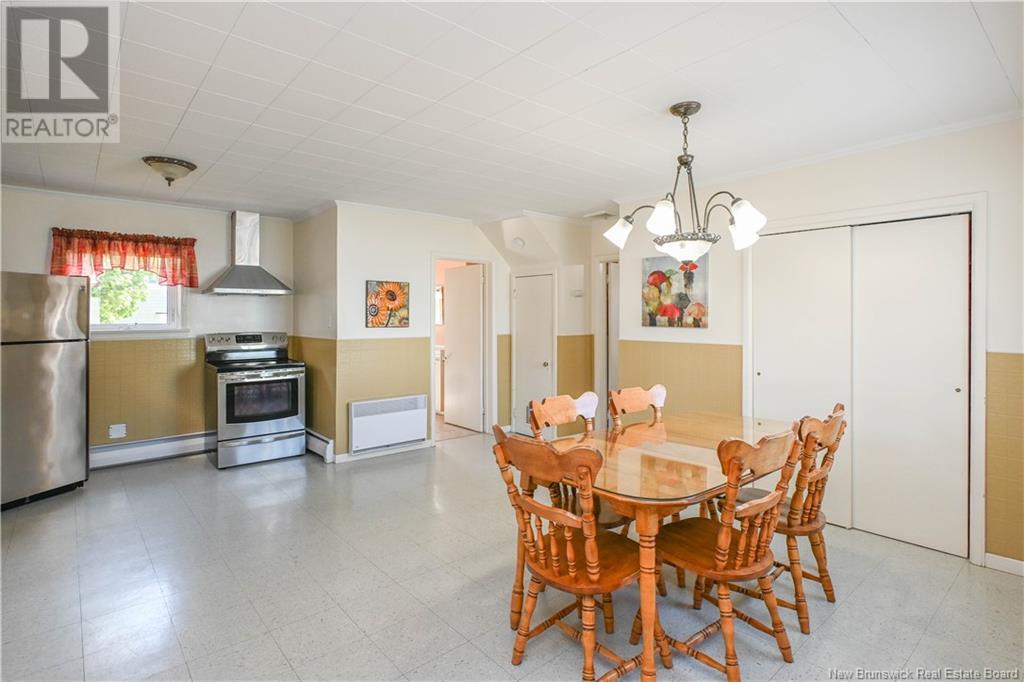 351 Saint-Pierre E. Boulevard, Caraquet, New Brunswick  E1W 1B4 - Photo 13 - NB124098