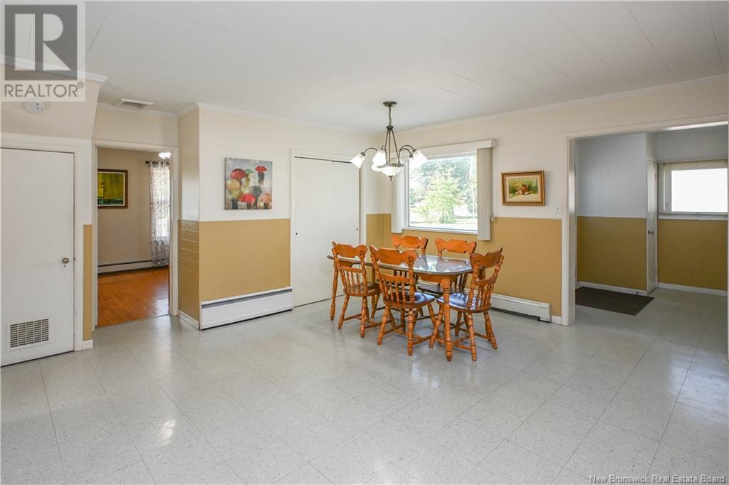 351 Saint-Pierre E. Boulevard, Caraquet, New Brunswick  E1W 1B4 - Photo 14 - NB124098
