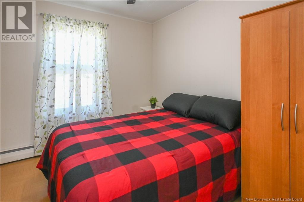 351 Saint-Pierre E. Boulevard, Caraquet, New Brunswick  E1W 1B4 - Photo 26 - NB124098