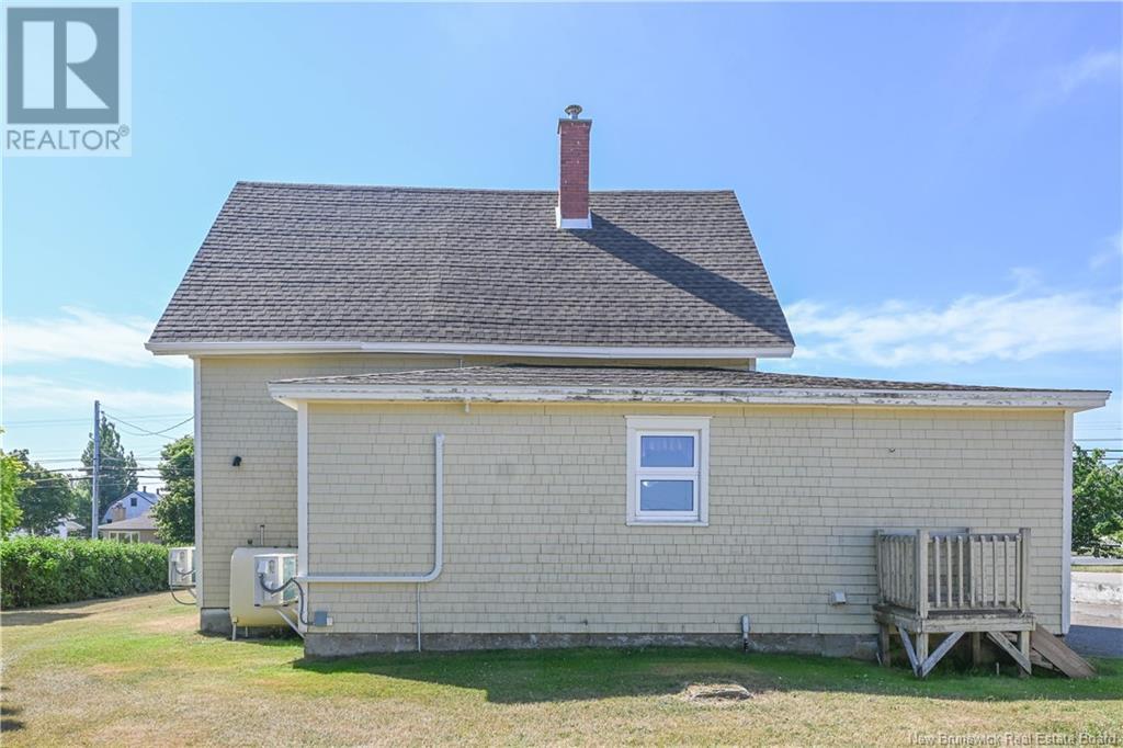 351 Saint-Pierre E. Boulevard, Caraquet, New Brunswick  E1W 1B4 - Photo 5 - NB124098