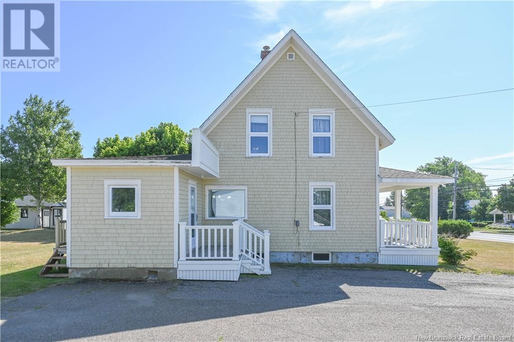 351 Saint-Pierre E. Boulevard, Caraquet, New Brunswick  E1W 1B4 - Photo 7 - NB124098