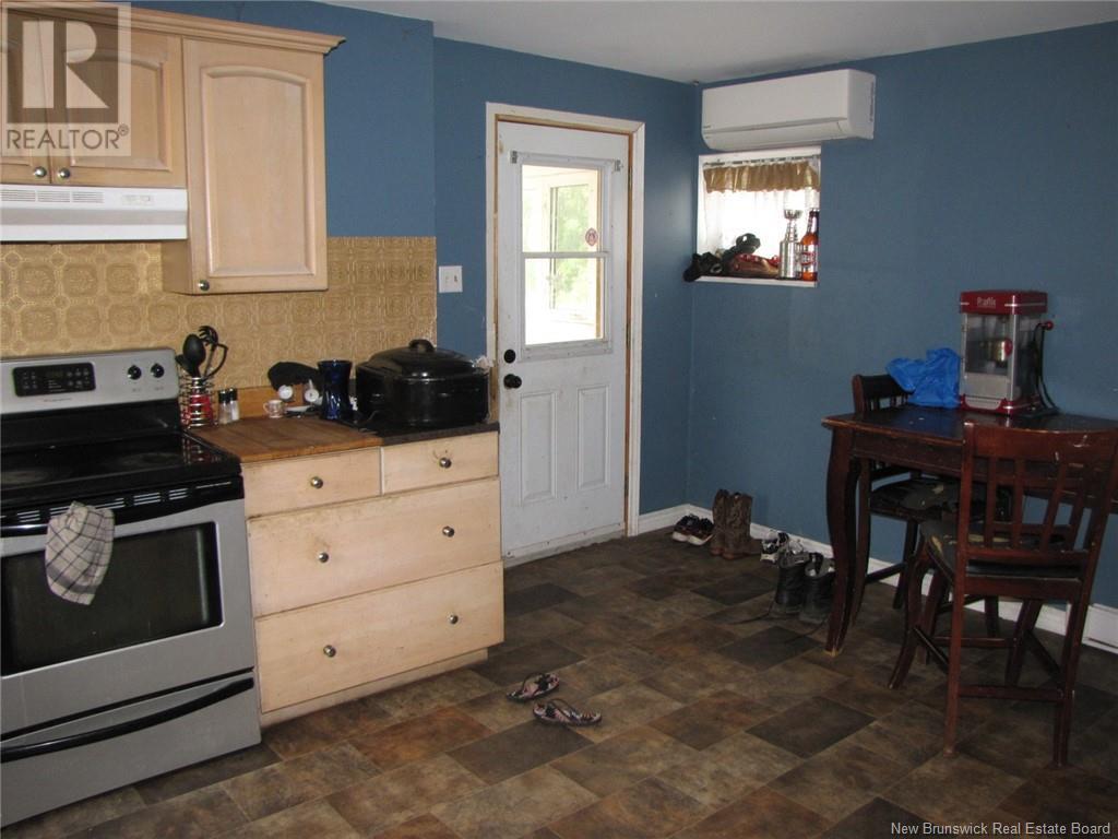 5031 Main Street, Dorchester, New Brunswick  E4K 2X7 - Photo 12 - NB124133