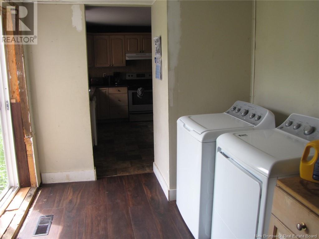 5031 Main Street, Dorchester, New Brunswick  E4K 2X7 - Photo 13 - NB124133