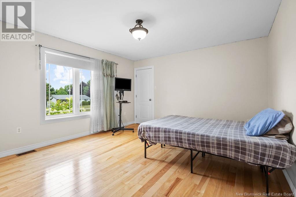 10 Cedar Street, Miramichi, New Brunswick  E1N 3M8 - Photo 35 - NB120882