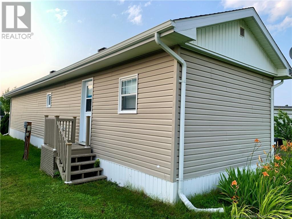 12 Mountain View, Campbellton, New Brunswick  E3N 3K9 - Photo 23 - NB124082
