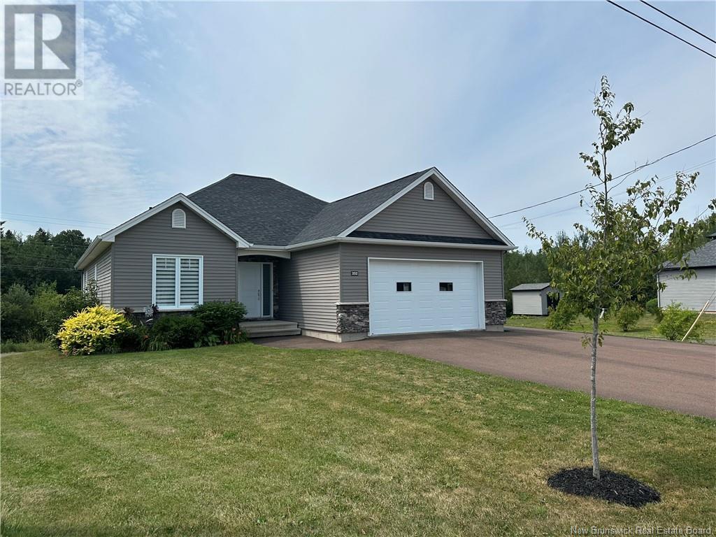 252 Lady Russell Street, Moncton, New Brunswick  E1E 0G1 - Photo 2 - NB122939