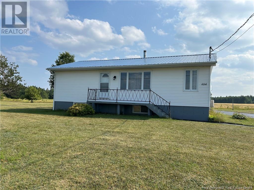 654 Route 355, Sainte-Rose, New Brunswick  E1X 2W9 - Photo 1 - NB124039