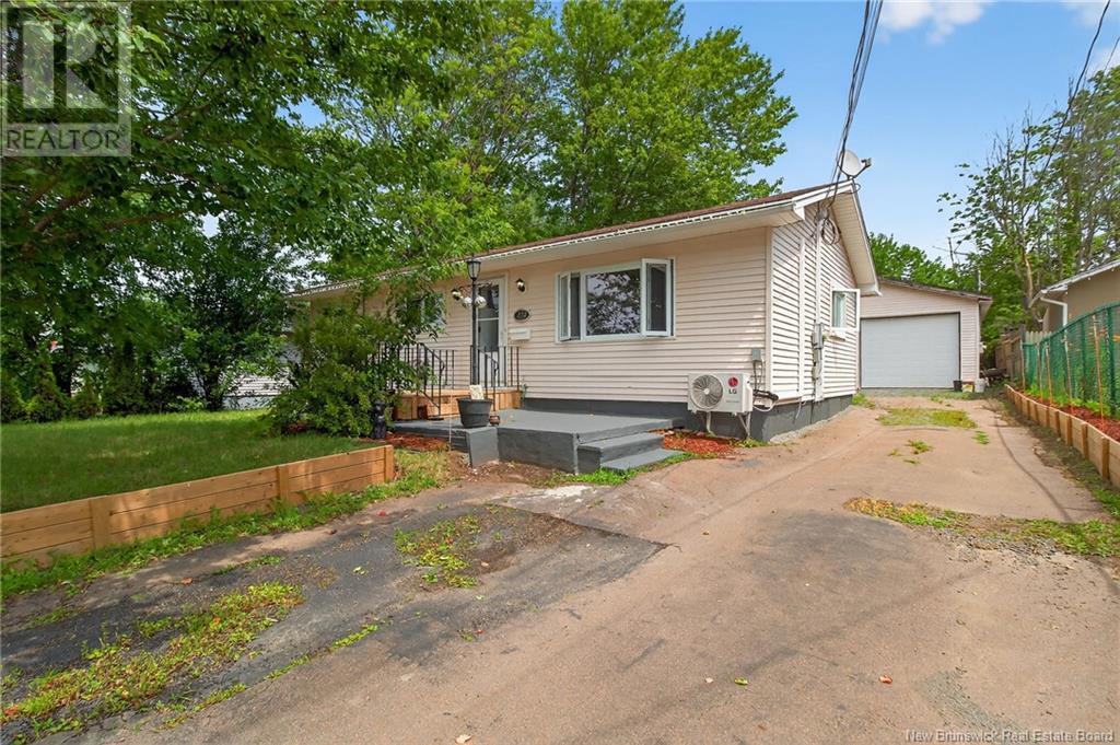 212 Ogden Drive, Riverview, New Brunswick  E1B 2S4 - Photo 2 - NB124147